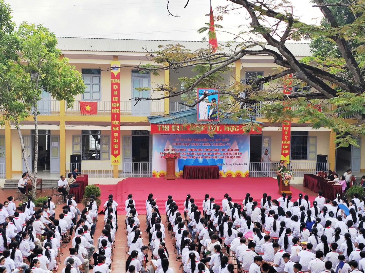Công an phường Phú Thọ tăng cường tuyên truyền phòng, chống ma túy trong trường học.jpg