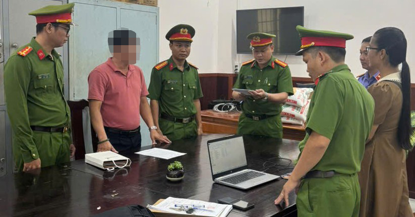Trần Văn Trạng.jpg