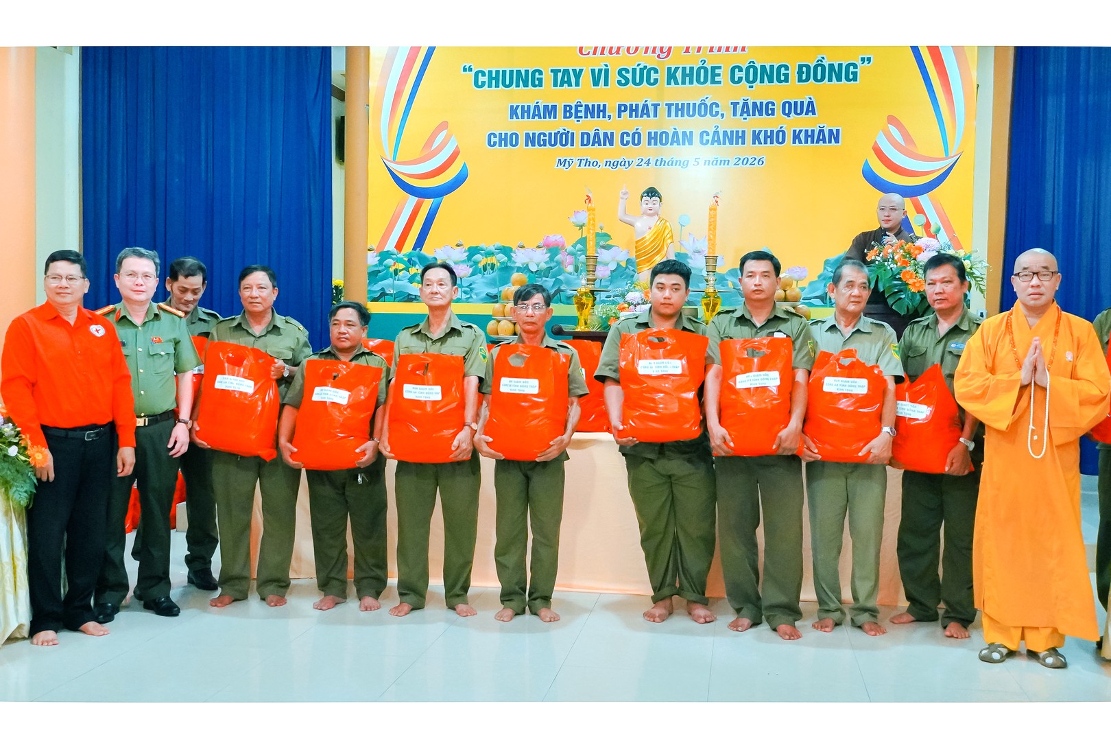 Ngay 24-5-2026 chuong trinh Ba dong hanh cung ton giao tai chua Phat An (Nhu Y) (20).JPG