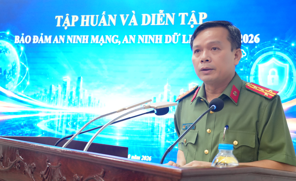 2. Lanh dao PA05.JPG