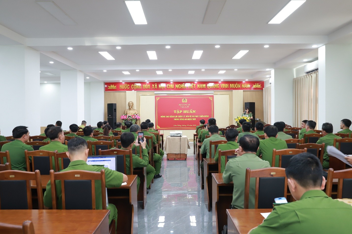 Công an tỉnh Lâm Đồng tập huấn nâng cao năng lực quản lý, bảo vệ và phát triển rừng.jpg