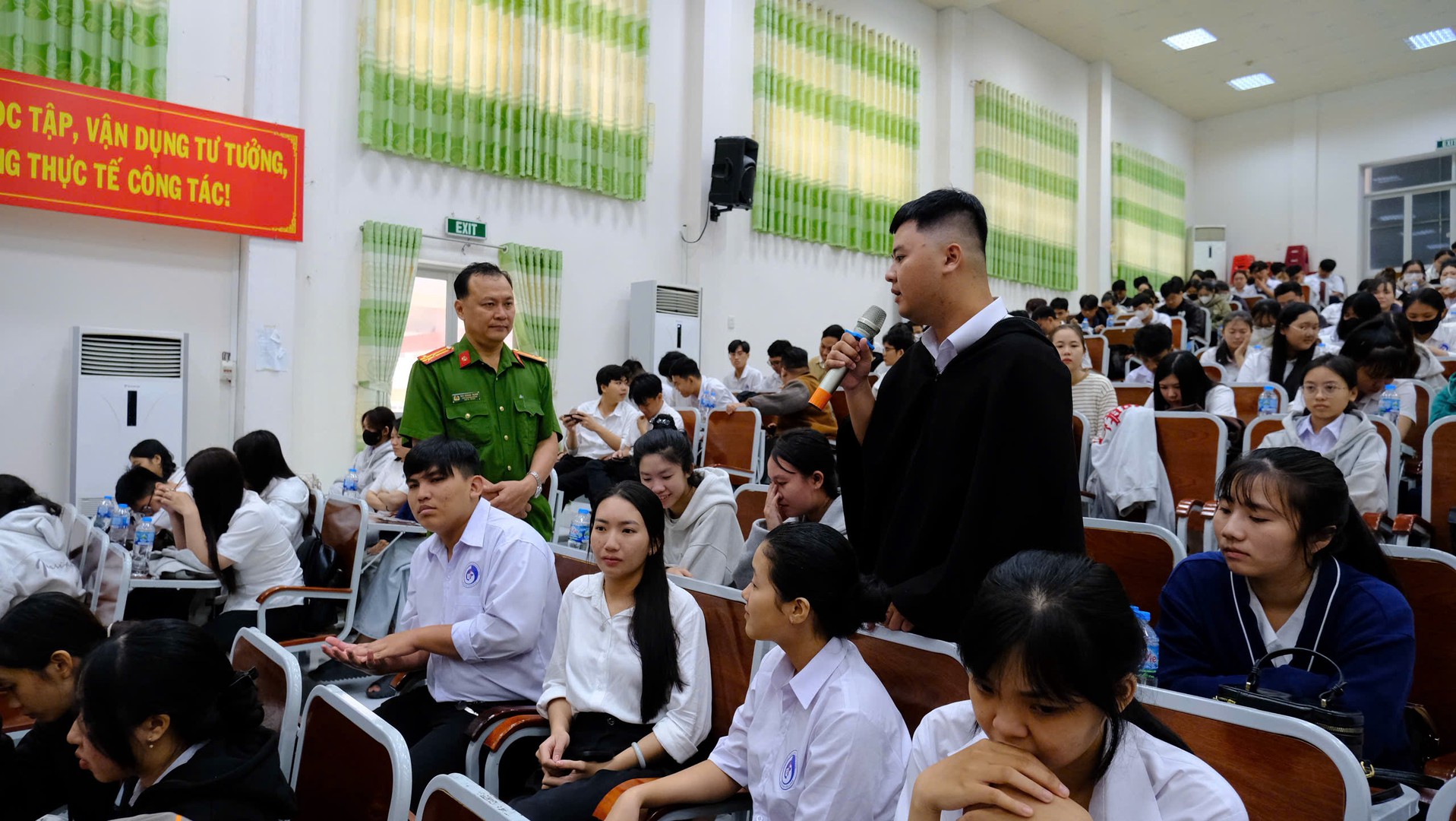 Tuyên truyền, phổ biến pháp luật.jpg