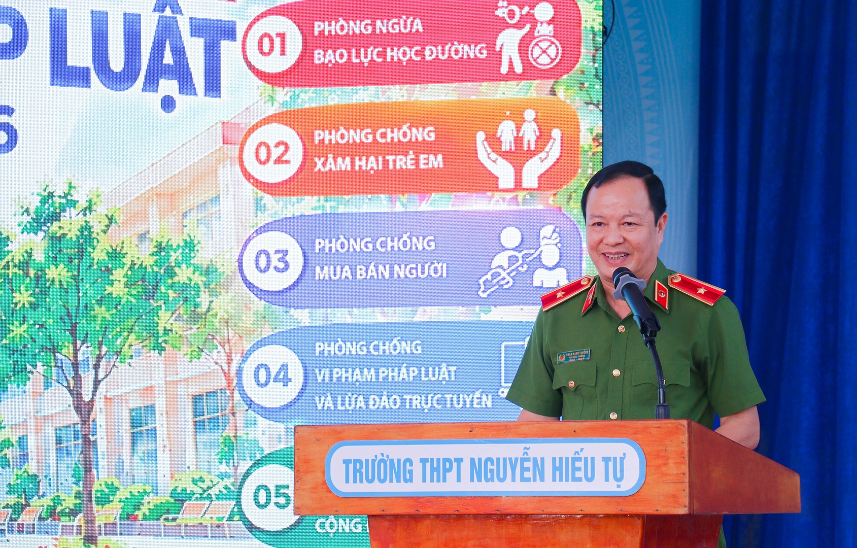 Thiếu tướng Phan Mạnh Trường pb.jpg