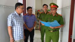 Tạm giữ hình sự đối tượng “Làm giả con dấu, tài liệu của cơ quan, tổ chức”