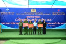 Công an thành phố Cần Thơ phối hợp tổ chức Chương trình “Sáng lại một niềm tin” cho học viên cai nghiện