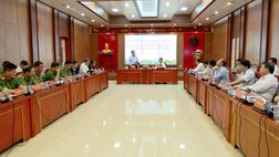 Bộ trưởng Lương Tam Quang làm việc với Ban Thường vụ Tỉnh ủy Khánh Hòa