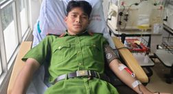 Quảng Ngãi: Chiến sĩ Cảnh sát cơ động kịp thời hiến tiểu cầu cứu bệnh nhân nguy kịch