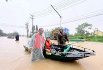 Hỗ trợ sản phụ trong cơn lũ lịch sử, đến nay Công an phường bất ngờ nhận được Thư cảm ơn