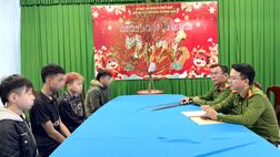 TP Huế: Triệu tập nhóm thanh thiếu niên mang hung khí, lạng lách quay clip đăng TikTok