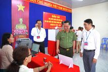 Khánh Hòa: kiểm tra công tác đảm bảo an ninh trật tự tại các điểm bầu cử