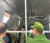 Lai Châu: Công an xã Pa Ủ giúp Nhân dân khắc phục hậu quả thiệt hại gió lốc gây ra