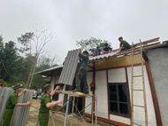 Công an tỉnh Lào Cai huy động đoàn viên thanh niên hỗ trợ người dân khắc phục hậu quả mưa giông