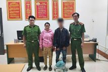 Lào Cai: Công an xã Bản Xèo đưa 02 thiếu niên đi làm ăn xa mất liên lạc trở về địa phương an toàn