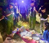 Lào Cai: Xuyên đêm vượt suối cứu nạn người dân gặp tai nạn khi mưu sinh