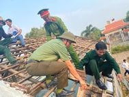 Quảng Ngãi: Lực lượng Công an phối hợp hỗ trợ sửa chữa nhà ở cho gia đình thân nhân liệt sĩ