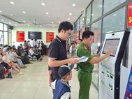 Tăng cường lực lượng cấp căn cước và định danh điện tử cho trẻ em trong dịp nghỉ lễ