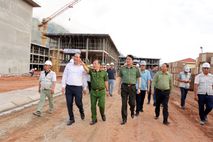 Thứ trưởng Nguyễn Văn Long kiểm tra tiến độ xây dựng Trường phổ thông nội trú liên cấp Pa Tần