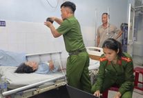 Đến tận giường bệnh thu nhận hồ sơ căn cước cho công dân có hoàn cảnh đặc biệt khó khăn