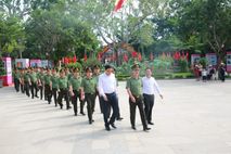 Thứ trưởng Phạm Thế Tùng dâng hoa, dâng hương tại Khu di tích Quốc gia đặc biệt Kim Liên và Khu di tích lịch sử Truông Bồn