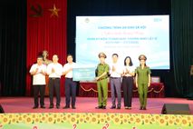 Văn phòng Cơ quan Cảnh sát điều tra Bộ Công an phối hợp tổ chức hoạt động nhân kỷ niệm 79 năm Ngày Thương binh - liệt sĩ tại Bình Giang, tỉnh Ninh Bình