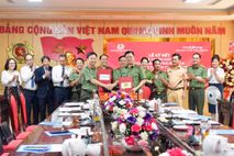 Công an tỉnh Nghệ An và Tổng Công ty viễn thông MobiFone ký kết thỏa thuận hợp tác về chuyển đổi số