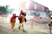 Nghệ An: Hội thi nghiệp vụ chữa cháy và cứu nạn, cứu hộ “Tổ liên gia an toàn phòng cháy, chữa cháy” năm 2026