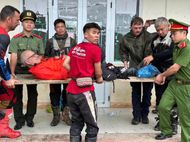 Công an xã Cốc Pàng tỉnh Cao Bằng kịp thời hỗ trợ du khách nước ngoài gặp tai nạn giao thông
