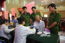 Công an tỉnh Nghệ An thu nhận mẫu ADN thân nhân liệt sĩ chưa xác định được danh tính đợt 2 năm 2026