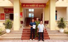 Công an xã Giai Lạc, tỉnh Nghệ An hỗ trợ người dân nhận lại 01 tỷ đồng chuyển khoản nhầm