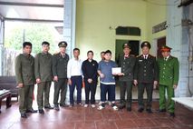 Bộ Công an trao kinh phí hỗ trợ thân nhân đồng chí Tổ phó Tổ bảo vệ an ninh, trật tự bị tử vong khi làm nhiệm vụ phòng chống bão, lũ