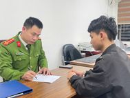 Thanh Hoá: Khởi tố, bắt tạm giam 02 đối tượng cướp xe máy với thủ đoạn manh động