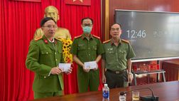 Thăm hỏi, động viên cán bộ Công an bị thương trong khi làm nhiệm vụ