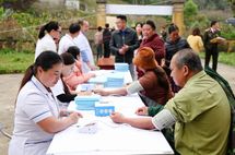 Chung tay chăm sóc sức khỏe Nhân dân tại xã Pà Cò