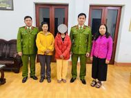 Công an tỉnh Lào Cai phối hợp xác minh, tìm kiếm giúp gia đình nhận lại cháu bé đi lạc