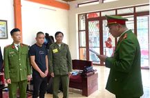 Lào Cai: Khởi tố đối tượng đổ trái phép hơn 360 tấn chất thải xây dựng ra môi trường