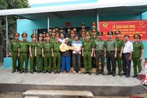 Triển khai “Chiến dịch Quang Trung” 3 ca, 4 kíp để người dân sớm an cư