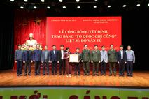 Công bố Quyết định và trao Bằng “Tổ quốc ghi công” cho liệt sĩ Đỗ Văn Tú
