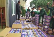 Bắt giữ đối tượng vận chuyển hơn 1 tấn pháo hoa nổ từ Lào về Việt Nam