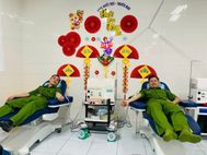 Quảng Ngãi: Cán bộ, chiến sĩ Công an xã Bình Sơn kịp thời hiến máu cứu 02 bệnh nhân