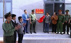 Bàn giao 6 căn nhà cho người dân các xã biên giới trước thềm năm mới