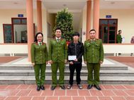 Công an tỉnh Thái Nguyên kịp thời hỗ trợ nam thanh niên bị kiệt sức trên đường về với gia đình