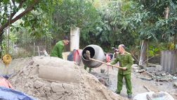 Công an tỉnh Lào Cai xây dựng nhà nghĩa tình tặng gia đình thờ cúng liệt sĩ Công an nhân dân