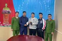 Phú Thọ: Kịp thời hỗ trợ người nước ngoài nhận lại 400 triệu đồng chuyển khoản nhầm