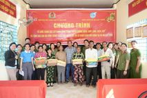 Phụ nữ Công an Cần Thơ thiết thực các hoạt động hướng về cơ sở