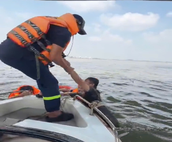 Đồng Nai: Lực lượng Cảnh sát Phòng cháy, chữa cháy và cứu nạn, cứu hộ kịp thời cứu sống người nhảy cầu tự tử