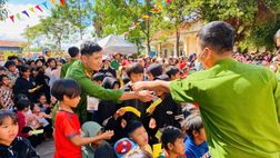 Xuân ấm áp, tết yêu thương