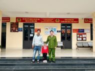 Lào Cai: Công an xã Tằng Loỏng giúp cháu bé đi lạc trở về với gia đình