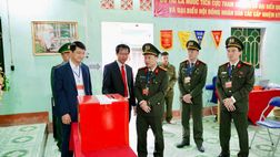 Giám đốc Công an tỉnh Lạng Sơn kiểm tra công tác bầu cử tại các xã Đồng Đăng và Cao Lộc