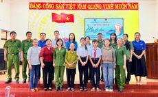 "Mẹ đỡ đầu - Kết nối yêu thương:"Điểm tựa cho trẻ em mồ côi, vượt khó