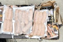 Công an tỉnh Tuyên Quang phát hiện, tạm giữ hơn 05 tấn lạp xưởng không rõ nguồn gốc xuất xứ